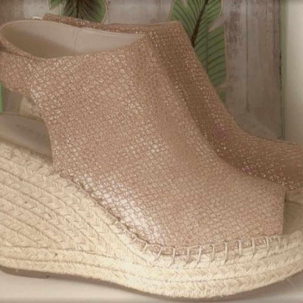 Kenneth Cole Olivia wedges - Picture 6 of 6